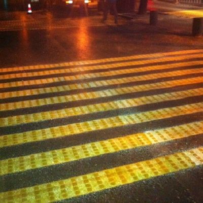 ব্যাটারি চালিত থার্মোপ্লাস্টিক শব্দযুক্ত উত্তল লাইন রোড চিহ্নিতকরণ মেশিন