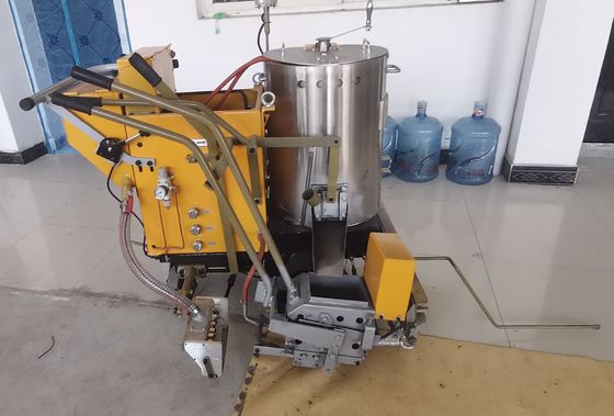 ব্যাটারি চালিত থার্মোপ্লাস্টিক শব্দযুক্ত উত্তল লাইন রোড চিহ্নিতকরণ মেশিন